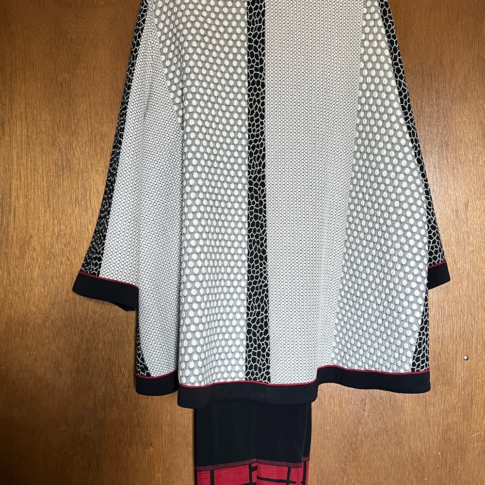 IC by Connie K Asian inspired 2 piece outfit 1x 2x - Picture 6 of 7